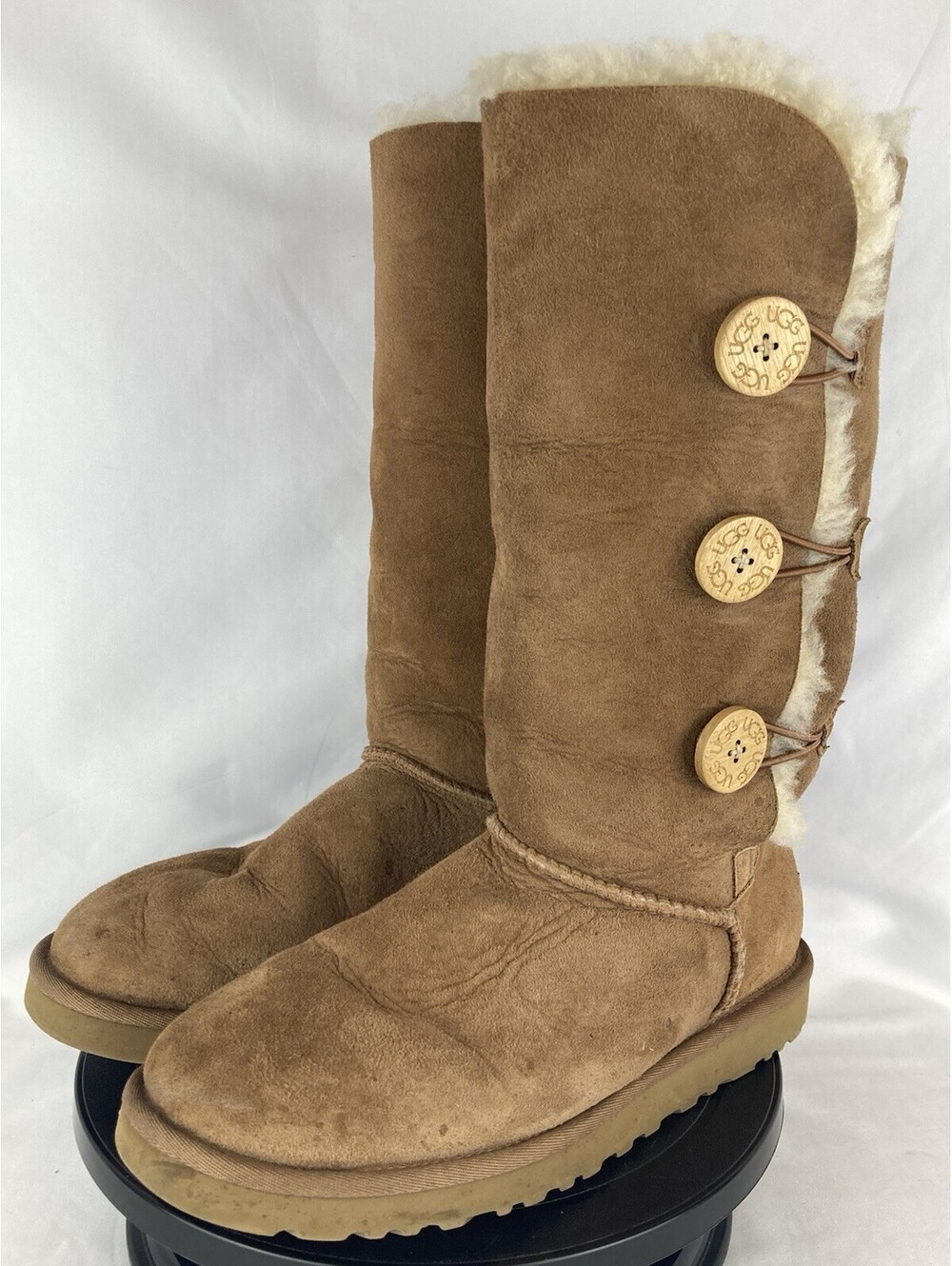 Women’s Size 9 UGG Australia Bailey Button Triplet Tall Boots Suede Chestnut Tan
